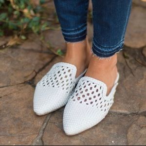 Sam Edelman Navya Mules in White sz 7